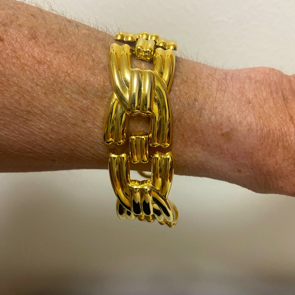9” Gold Tone Bracelet